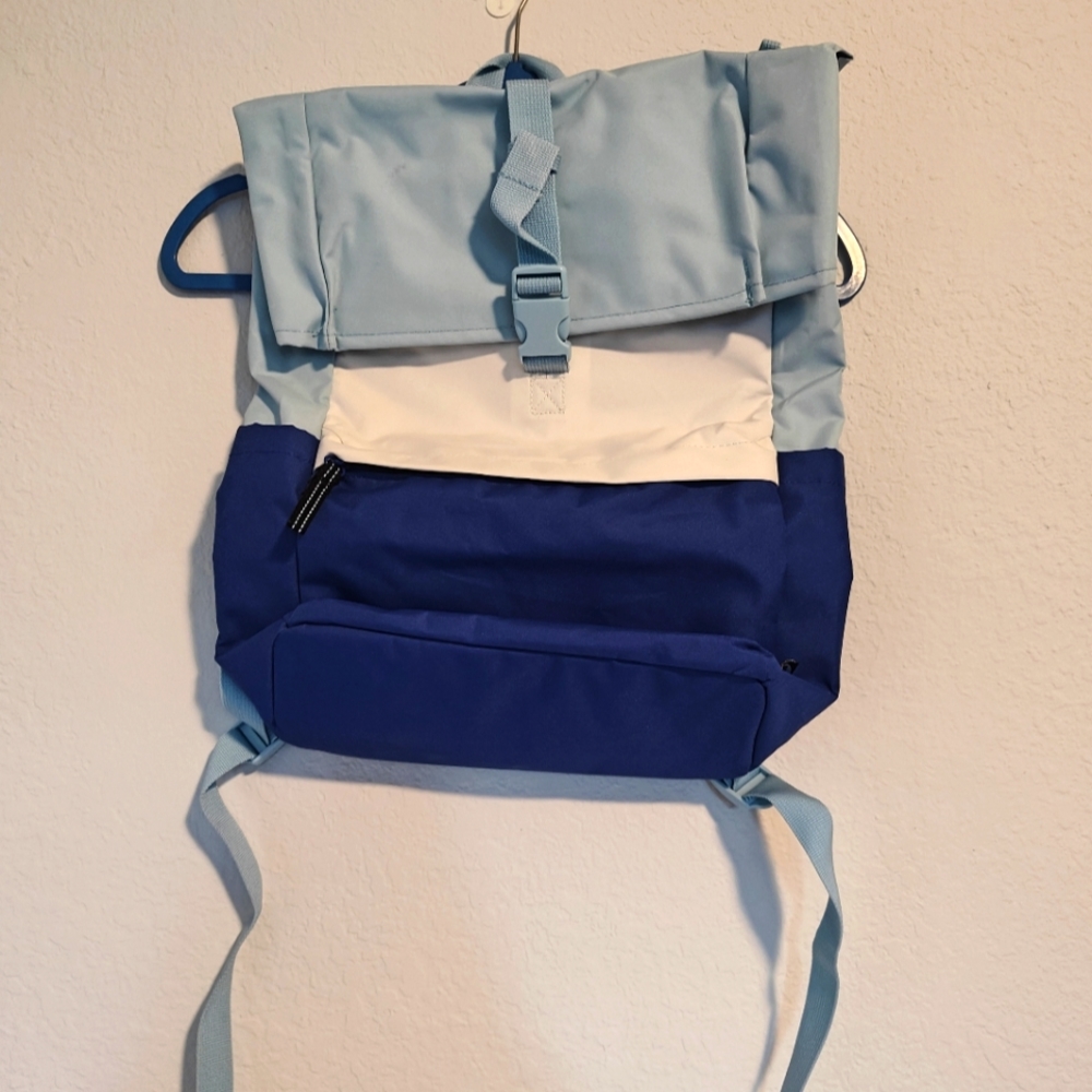 Expandable laptop backpack